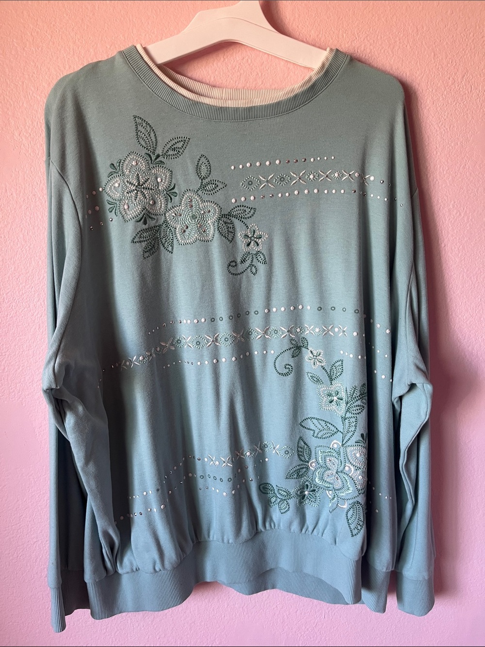 Vintage Embellished Floral Long-Sleeve Sweater - Sage Green